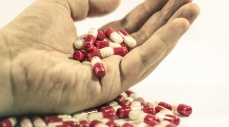 Pillen-hand2_pixabay