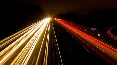 Snelweg-nacht_pixabay